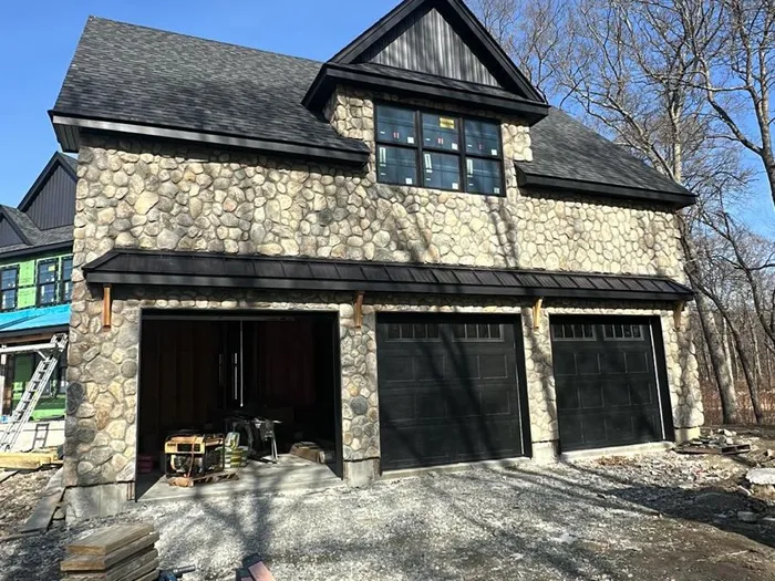 Full Estate New Construction gallery photo 4